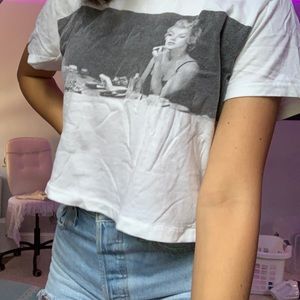 Marilyn Monroe cropped white shirt
